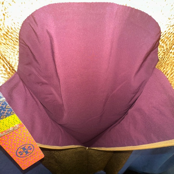 Elegant Royal Gold Birdie Dress - Picture 6 of 11